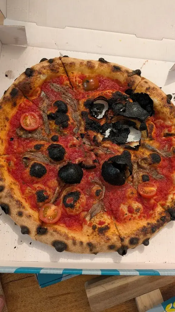 Sarah B_Pizzeria Il Gusto Di Napoli - Halles d'Eguilles_Éguilles_review