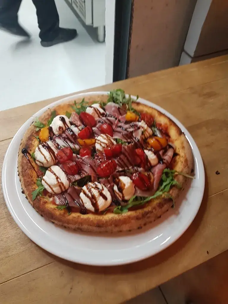 Pizzeria Il Gusto Di Napoli - Halles d'Eguilles_Éguilles_slider_image_2