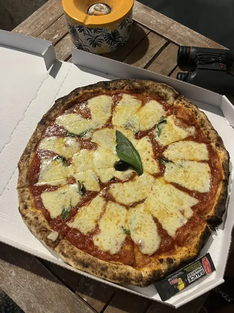 Rafy Goulli_Nomade Pizza Party_Éguilles_review