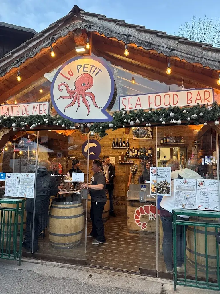 Kylie McPherson_Le Petit Q_Morzine_review