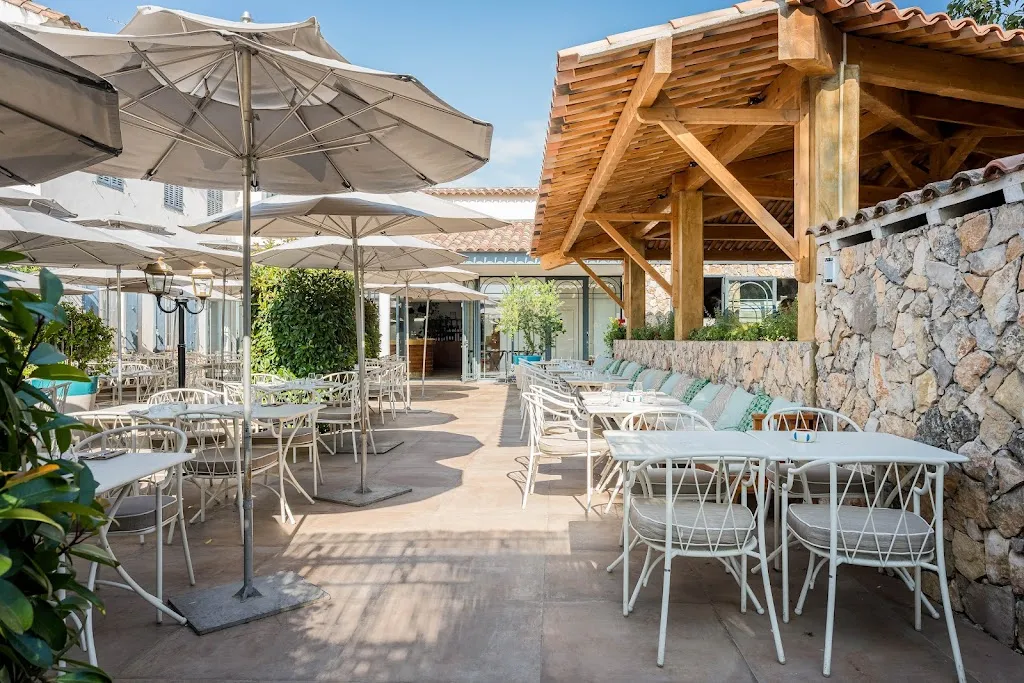 LA PIAZZA DES FRANGINS Restaurant restaurant in Marseille