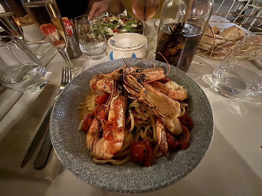 LA PIAZZA DES FRANGINS Restaurant_Marseille_slider_image_3