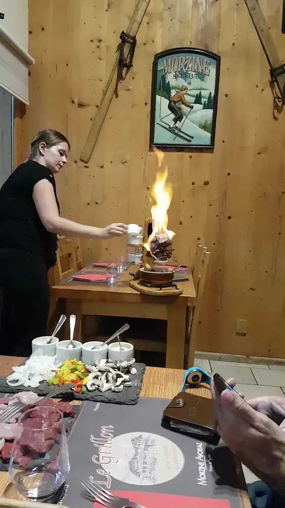 Restaurant Le Grillon_Morzine_slider_image_2