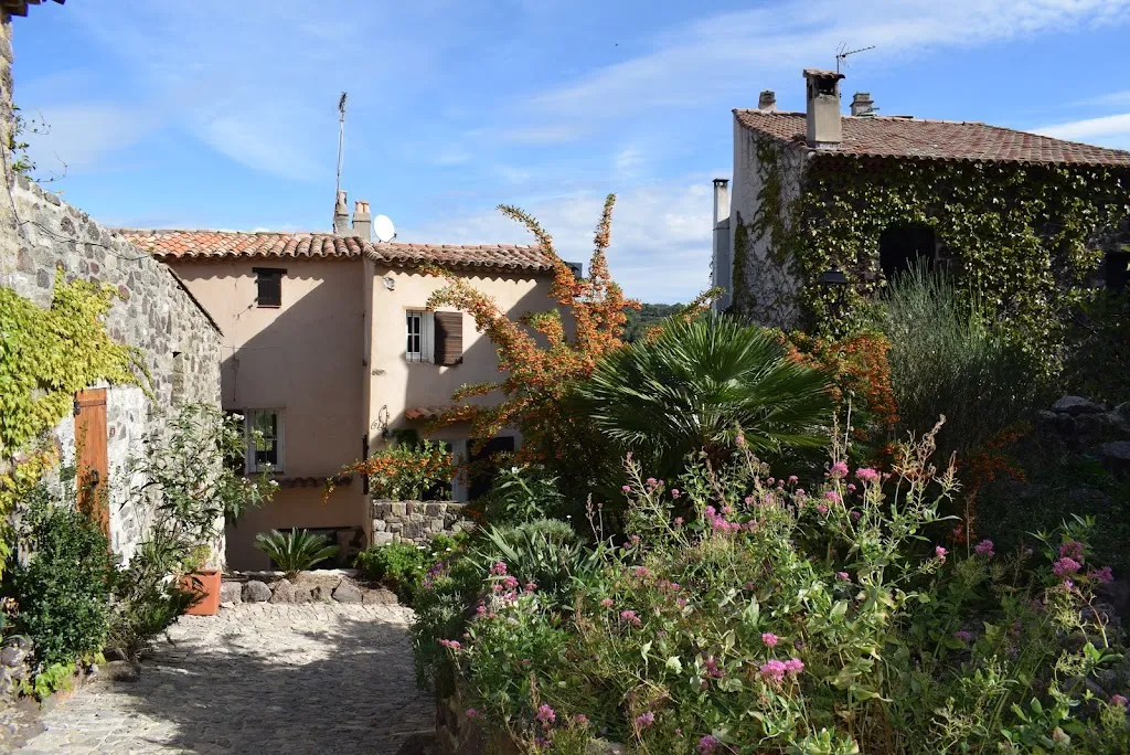 EVEN restaurant in Évenos
