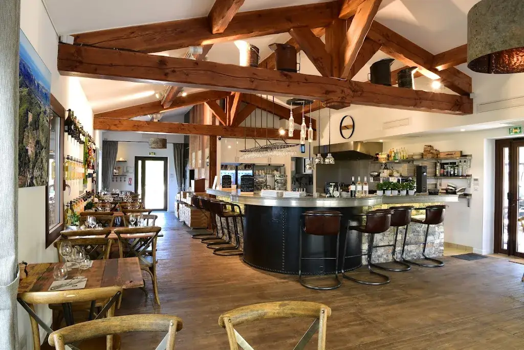 DOMAINE DE LA FONT DES PERES Restaurant la Ferme Auberge_Beausset_slider_image_1