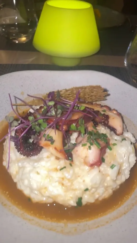 Hotel Restaurant La Cauquière restaurant in Beausset