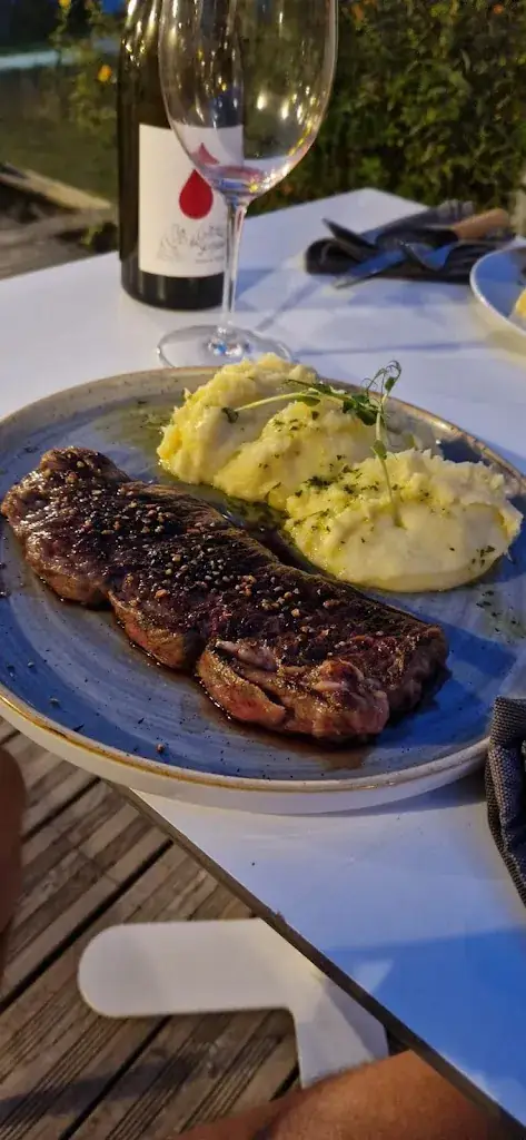 Dejan Petje_Le Rooftop Embrun_Embrun_review