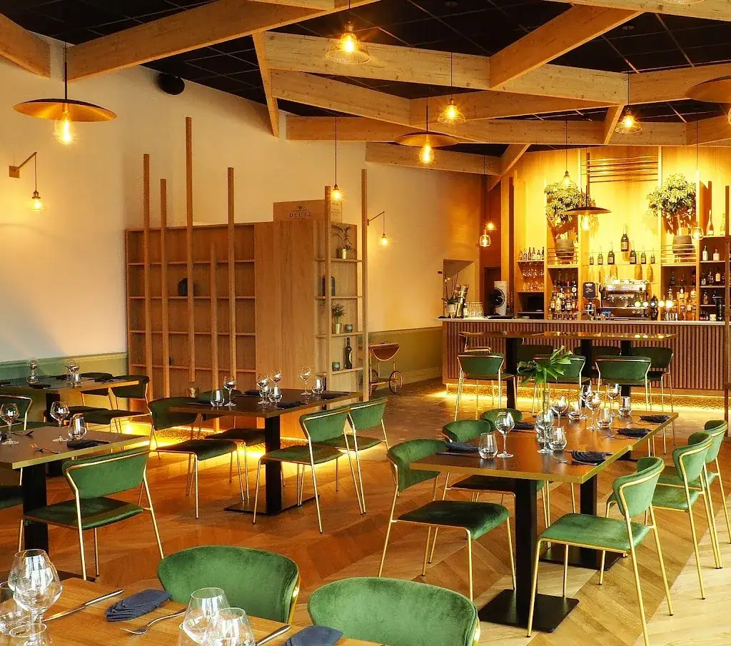 Le Rooftop Embrun restaurant in Embrun