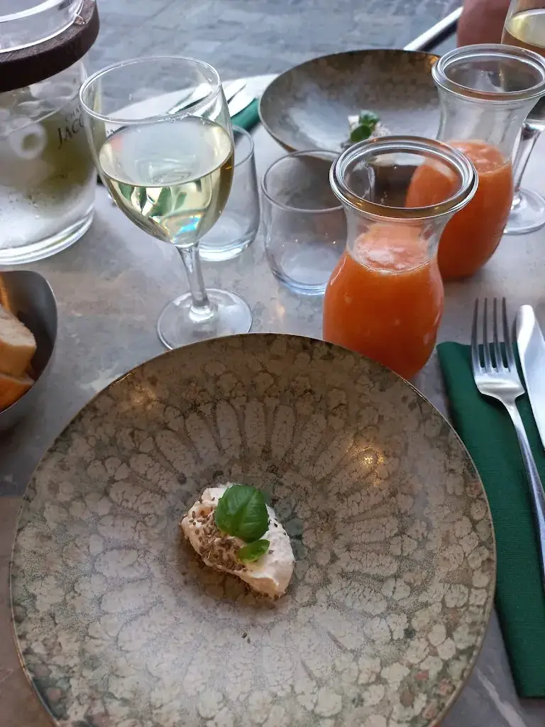 Audrey Henrotte_Le Grand Salon_Embrun_recensione