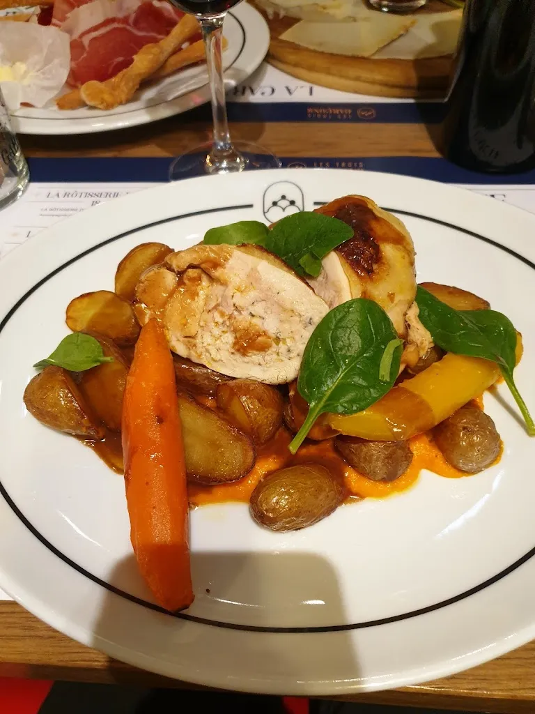 Salma Pillitteri_Les 3 Garçons_Draguignan_review