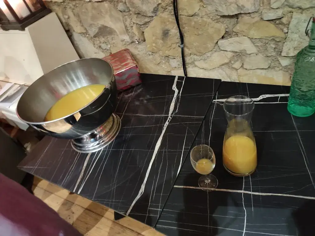 Li Li_L'Androuno_Draguignan_recensione