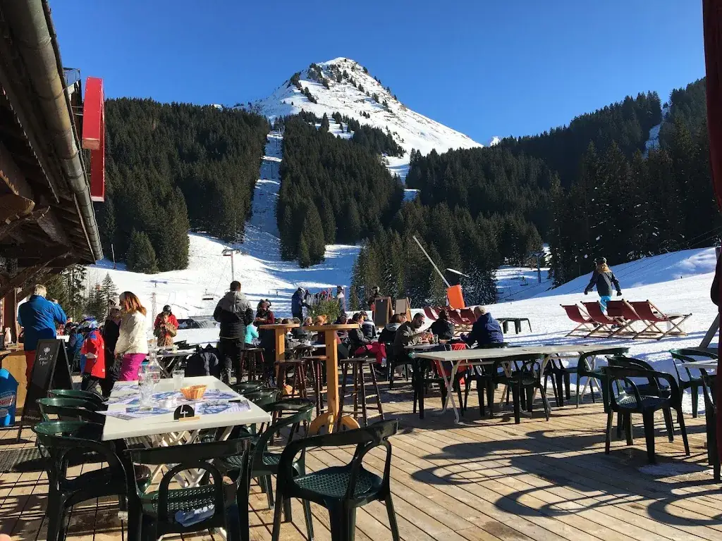 Maryse Morallet_Bar Restaurant La Cortna_Morzine_recensione