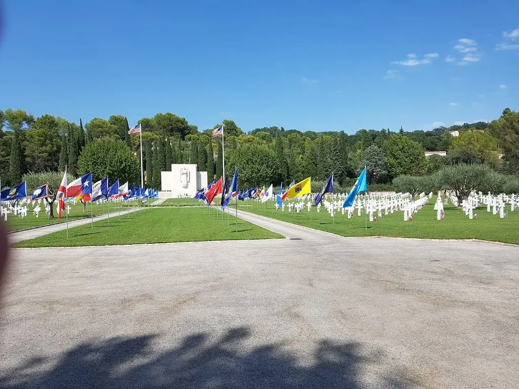 Harry Thompson_Au Bureau - Pub et Brasserie_Draguignan_review