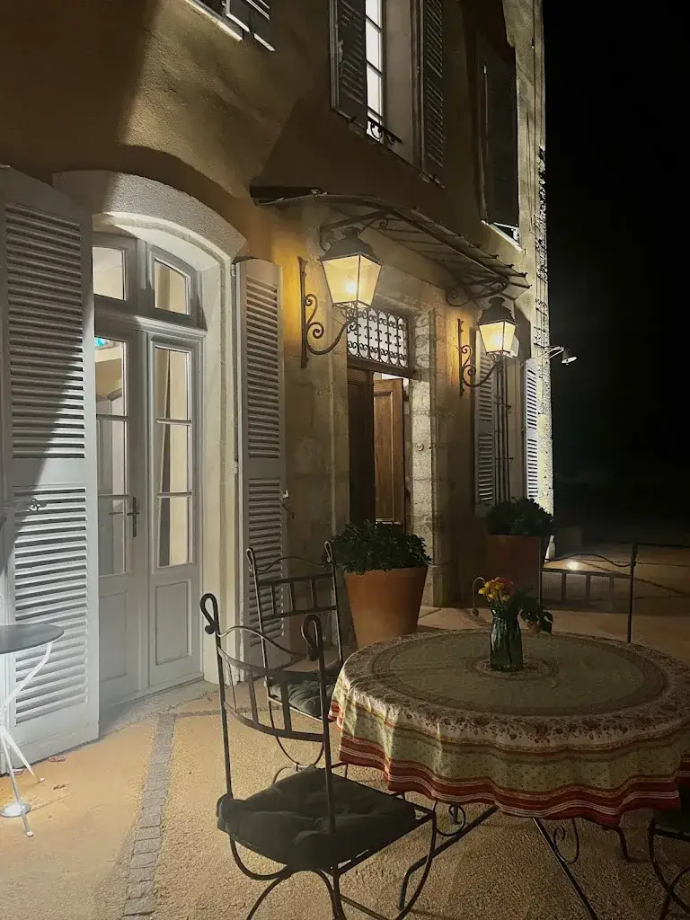 Ambre Chialva_Ferme Auberge du Château des Salles_Draguignan_review