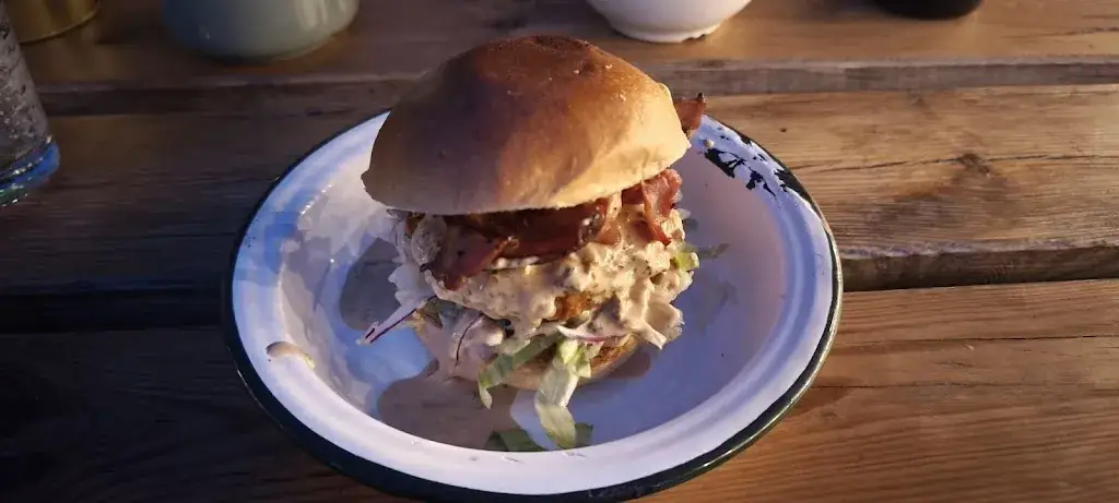 Joe Upsall_Ô Chalet Burgers et Crêpes_Morzine_review