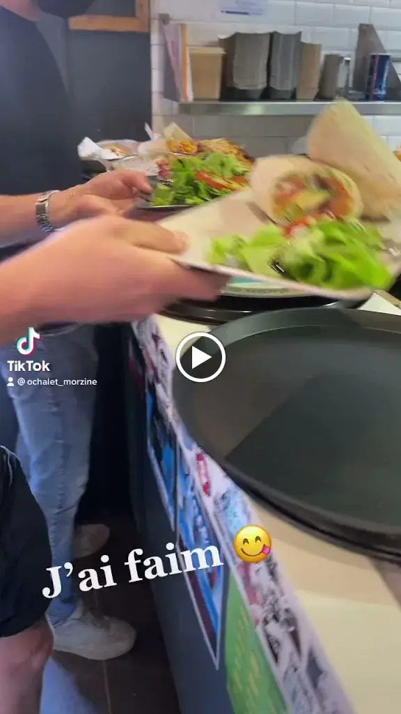 Ô Chalet Burgers et Crêpes_Morzine_slider_image_2