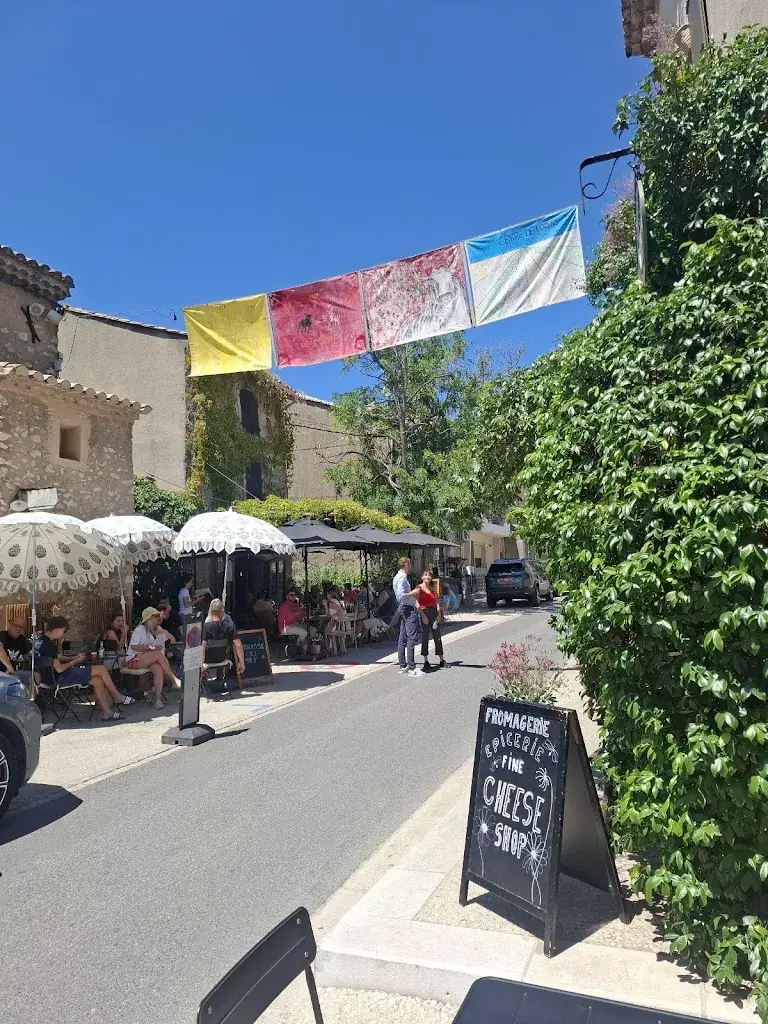 Udo Goebel_Chez Paulette_Eygalières_review