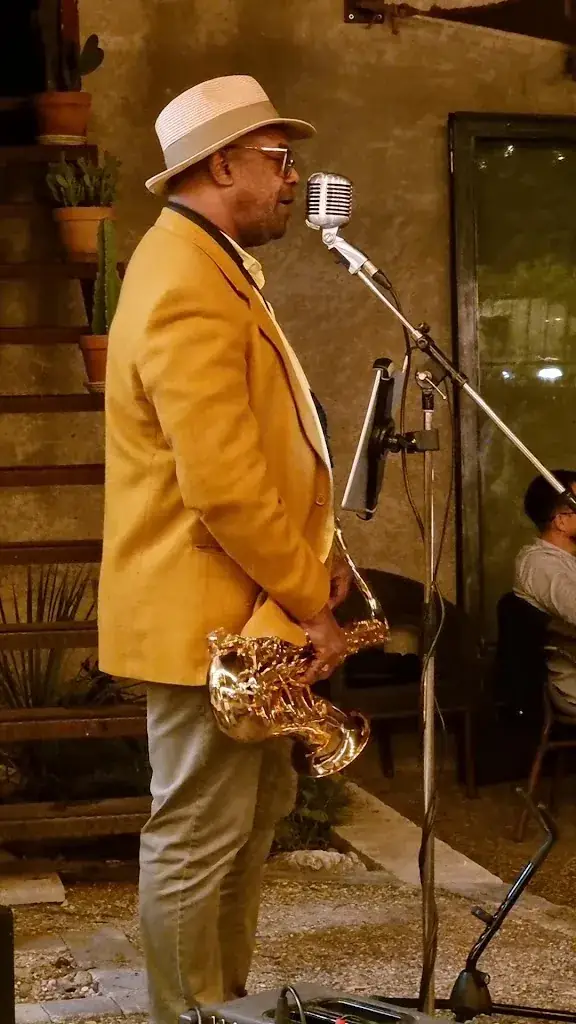 Sous les Micocouliers_Eygalières_slider_image_2