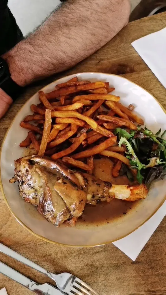 La table des frangins Eyguieres_Eyguières_slider_image_2