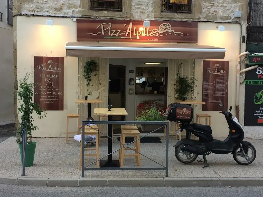 Pizz'Alpilles restaurant in Eyguières