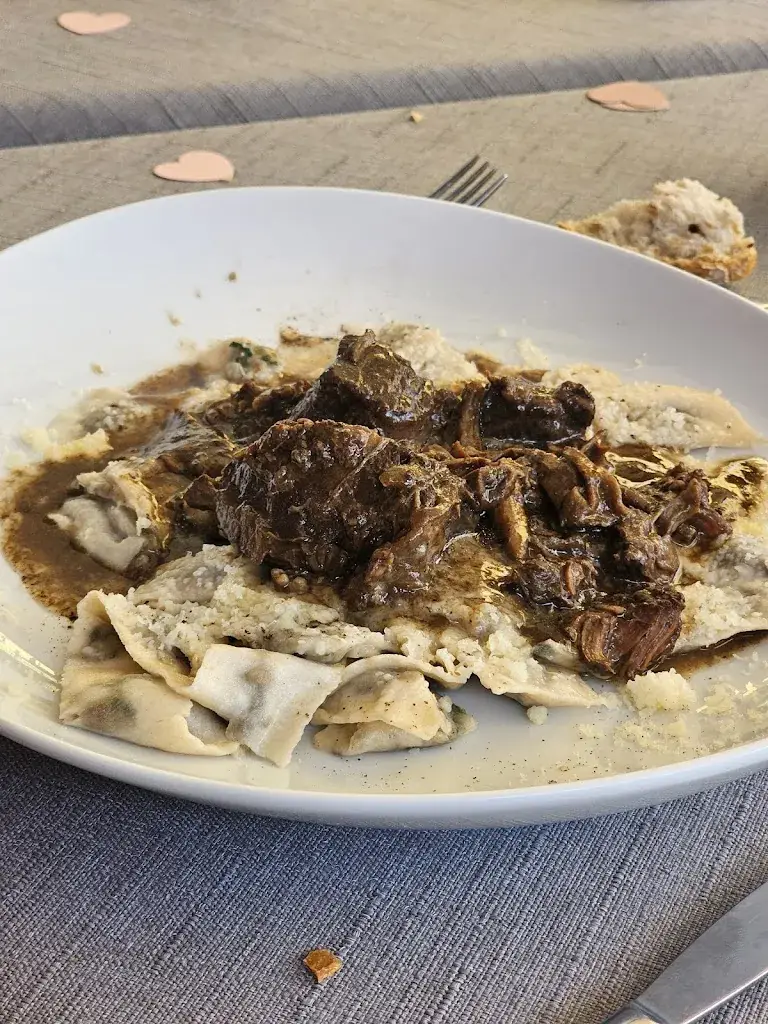 Restaurant chez Simon_Falicon_slider_image_3