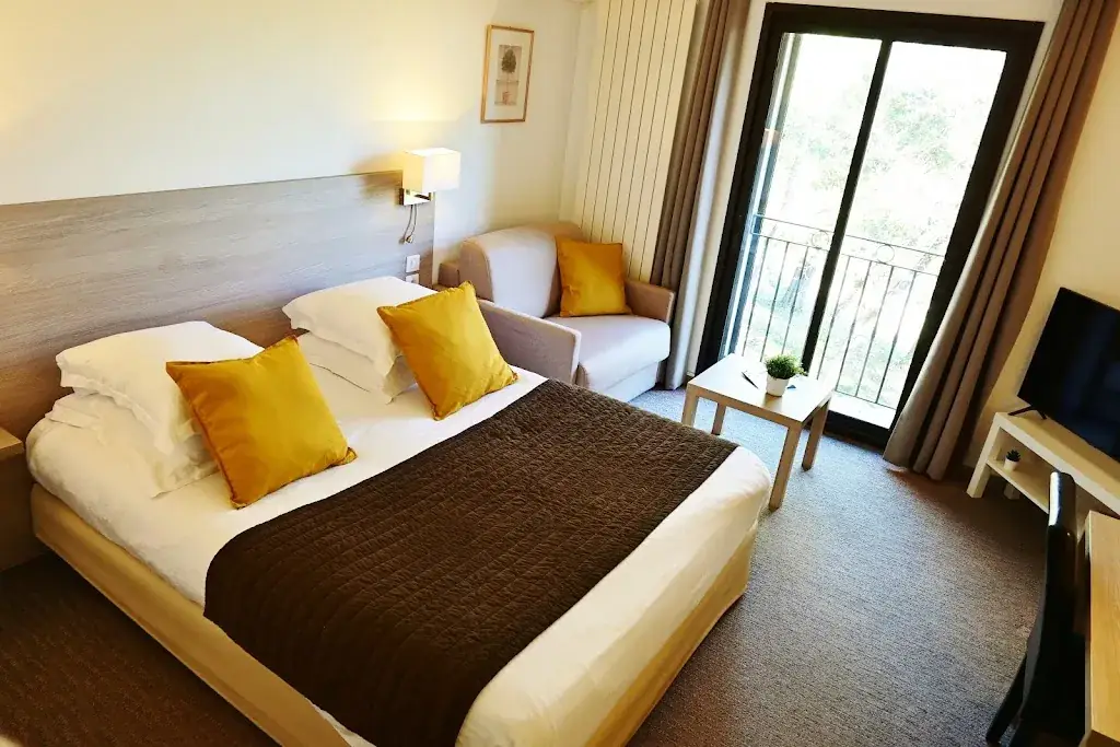 Domaine du Lac en Provence_Flassans-sur-Issole_slider_image_3