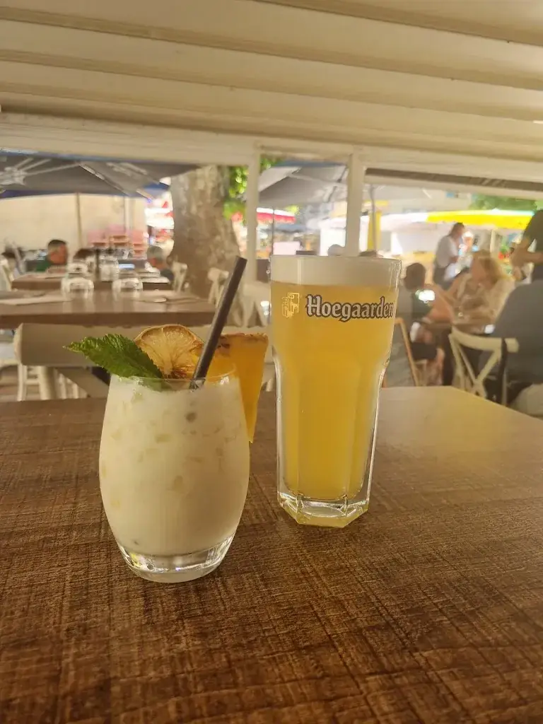 Café du Midi_Flayosc_slider_image_2