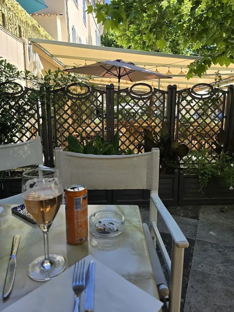 Les Folie's restaurant in Flayosc