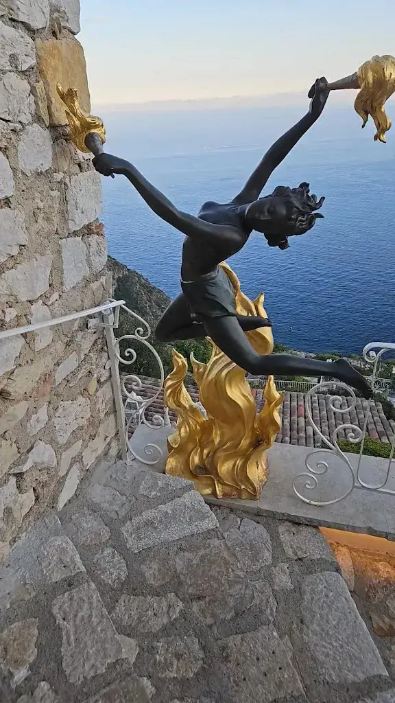 Oeyvind Andreassen_Les Remparts_Èze_recensione