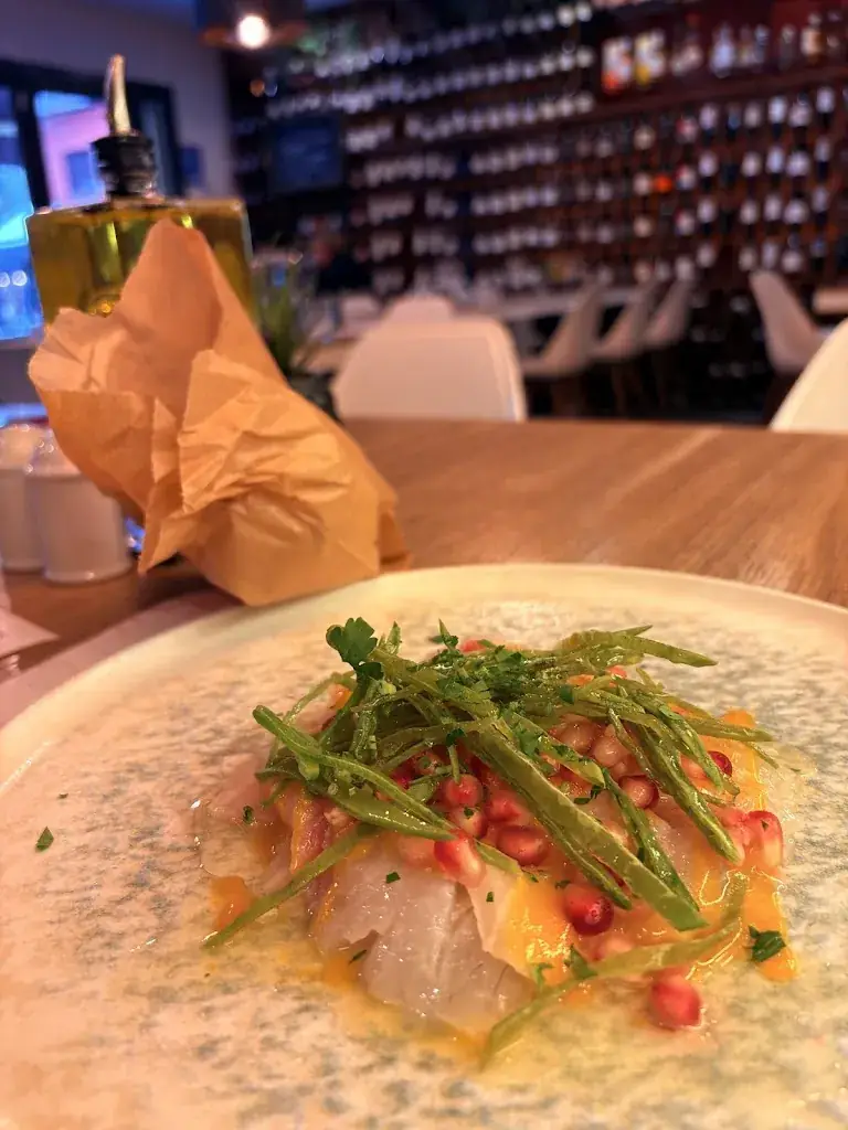 A Gentle Supportive Soul_Mets Vins Chics_Èze_review