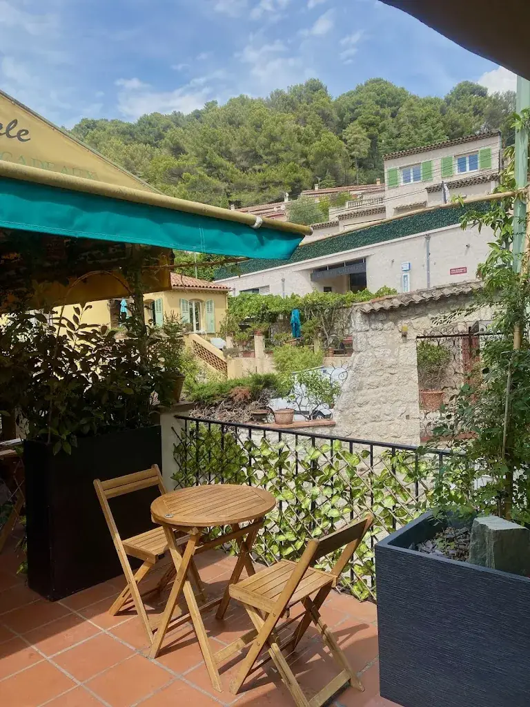 L'Echoppe Provencale restaurant in Èze