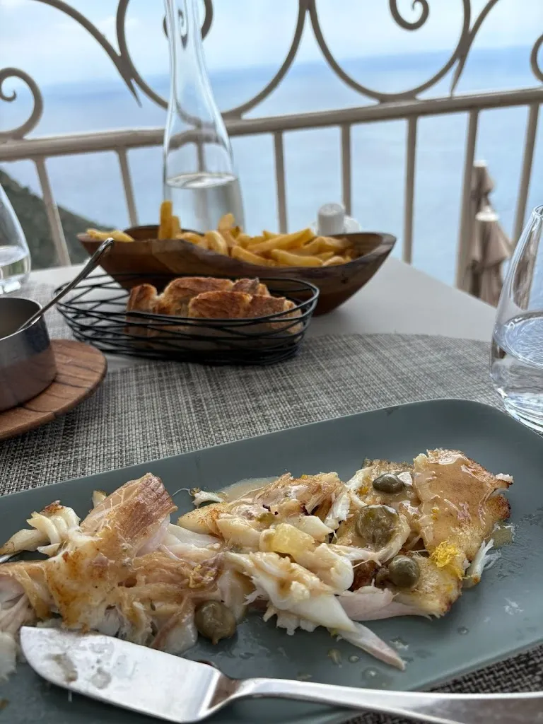 Julie Tankard_Le Café du Jardin_Èze_review