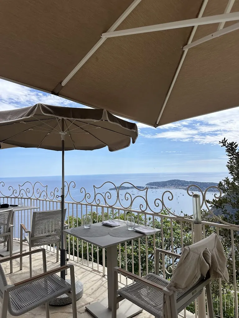Le Café du Jardin ristorante a Èze