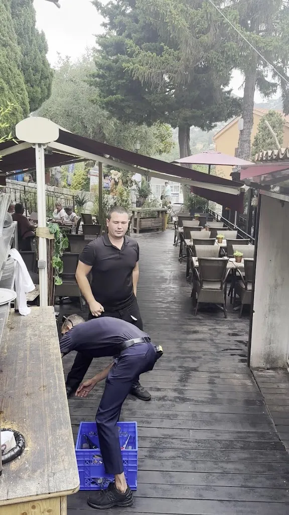 Sandeepa Dey_L'Antre Potes - Restaurant - Eze_Èze_recensione