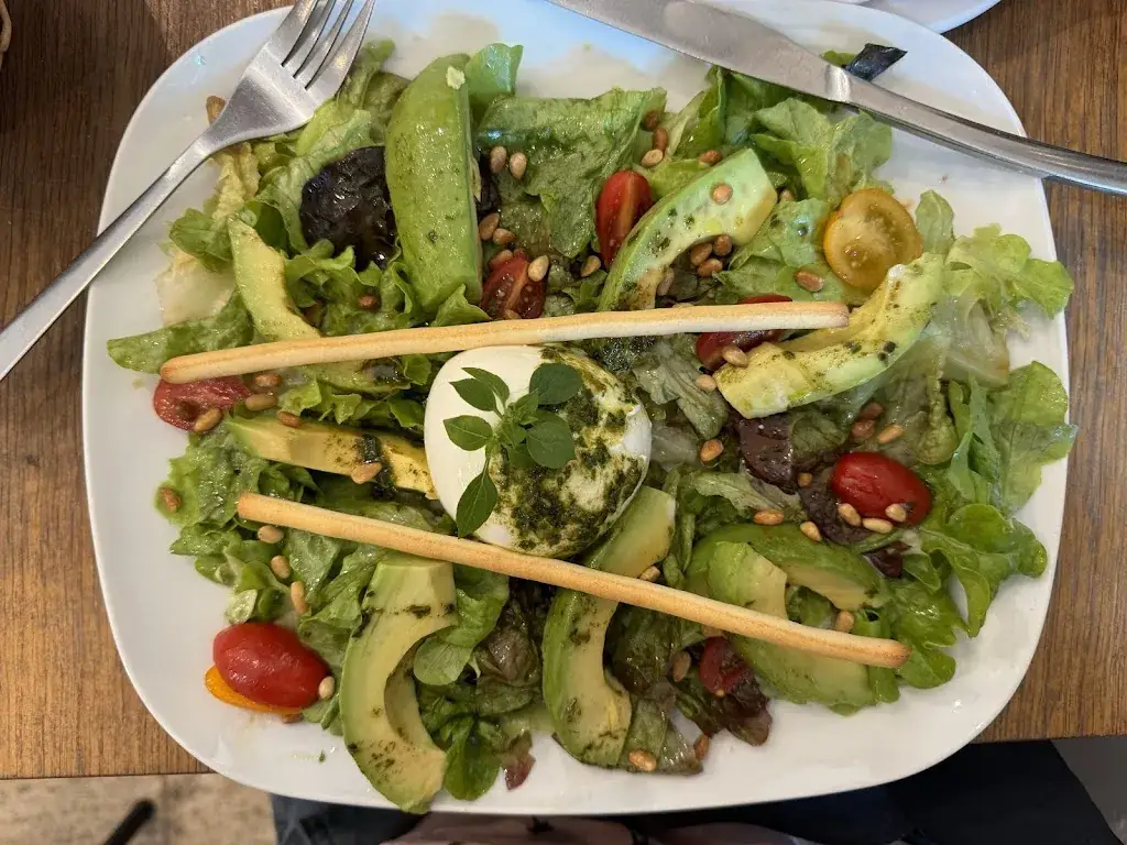 Sophia Palmer_L'Ami Provençal_Fontvieille_recensione