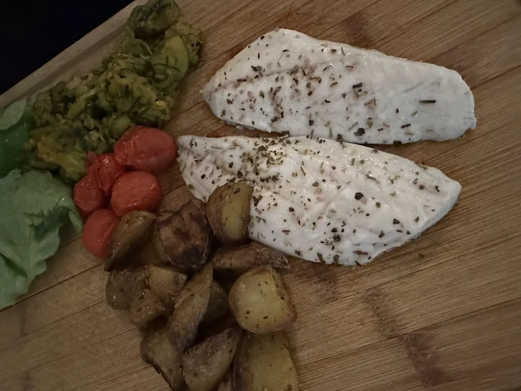 Lisa Wraight_Les Canisses_Fontvieille_review