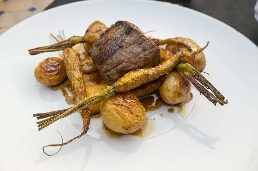 Le Bel Oustau - Restaurant Fontvieille_Fontvieille_slider_image_2