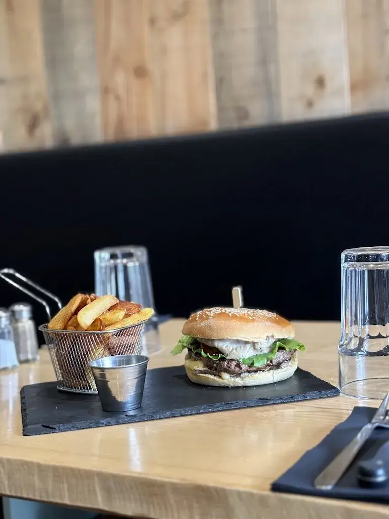 Le Minot Steak House_Fontvieille_slider_image_3