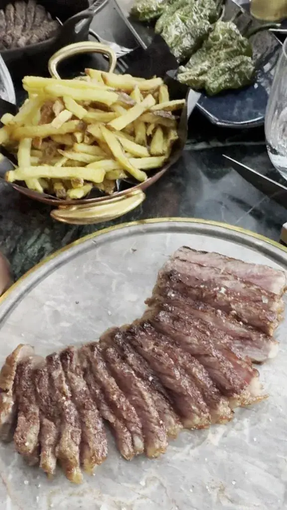 Beefbar_Monaco_slider_image_2