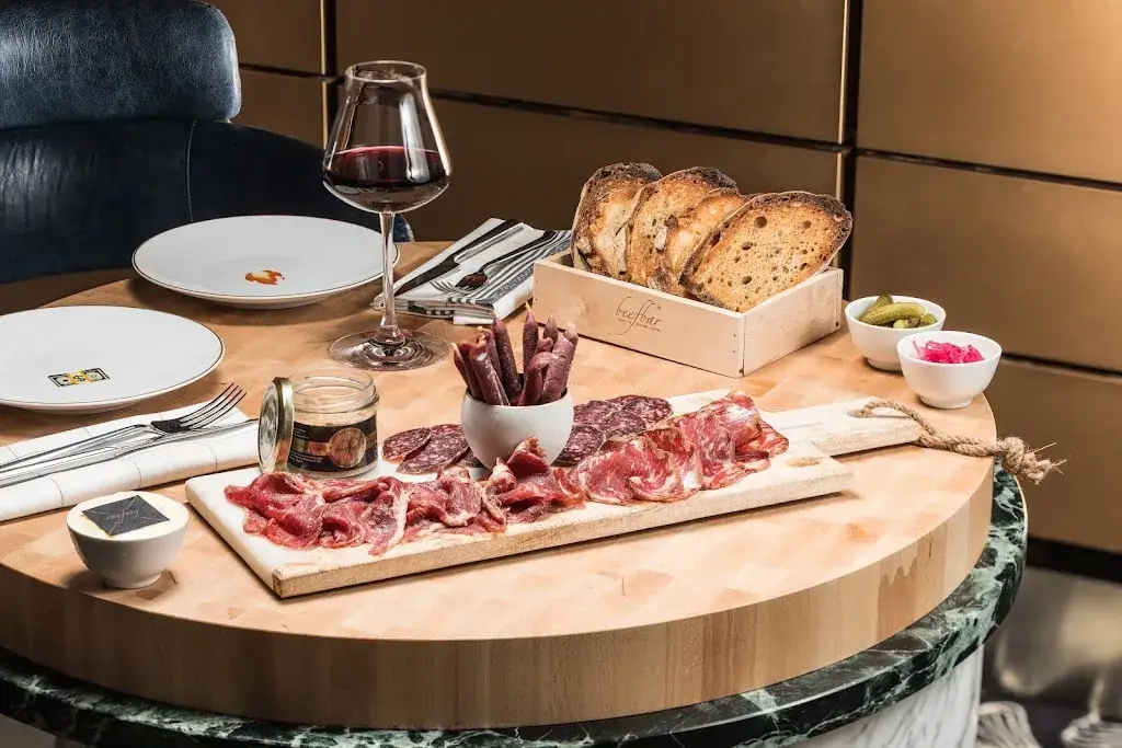 Beefbar_Monaco_slider_image_3