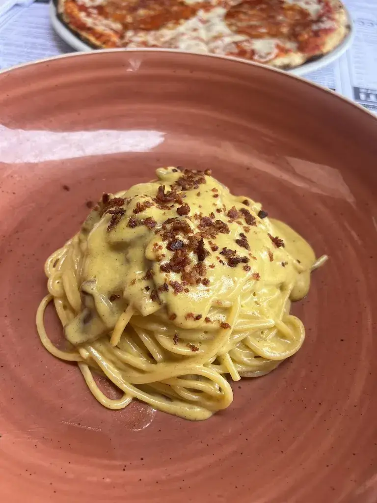 Rara Aironaz_Tre scalini_Monaco_review