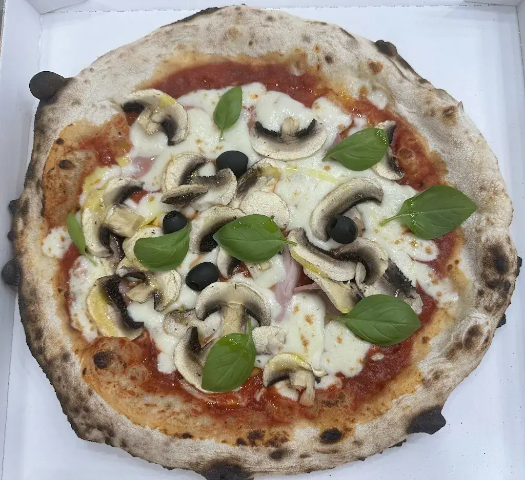 L’Eden Pizza restaurant in Fontvieille