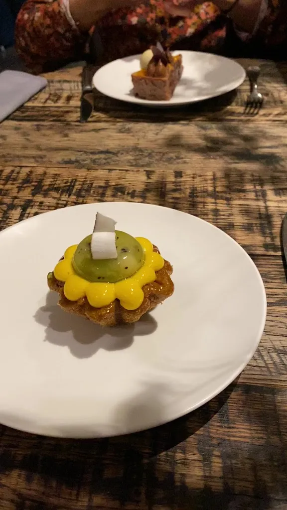 Restaurant l'Aupiho - Domaine de Manville_Baux-de-Provence_slider_image_2