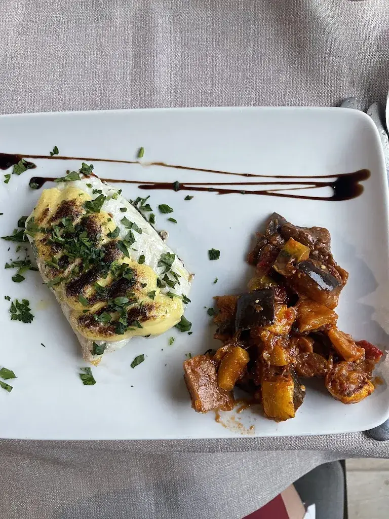 V. T._Restaurant Les Mazets des Roches_Tarascon_review