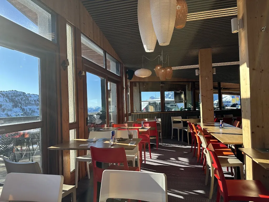 Le K Restaurant Lounge Bar d'altitude restaurant in Arâches-la-Frasse