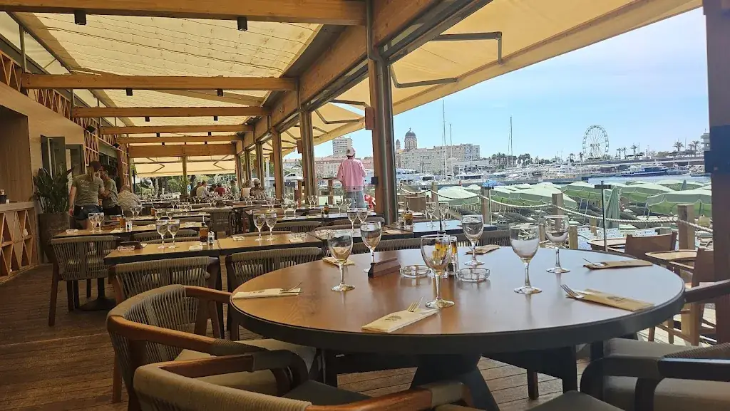 Les Sablettes_Fréjus_slider_image_3