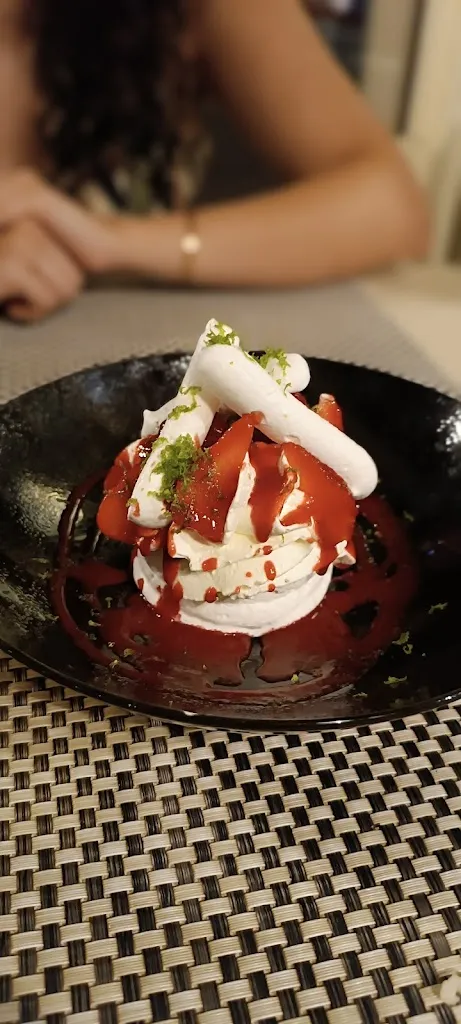 Ahde VEFA!_Le Cesar_Fréjus_review