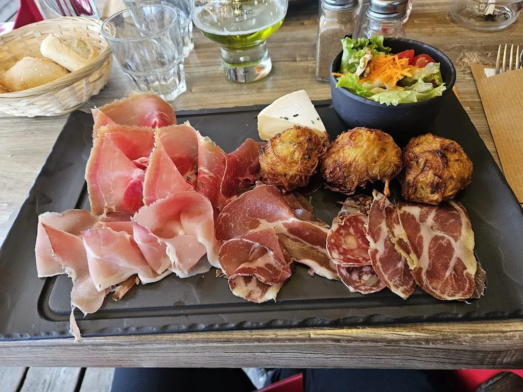 Bougnetterie du Mont-Blanc_Passy_slider_image_2