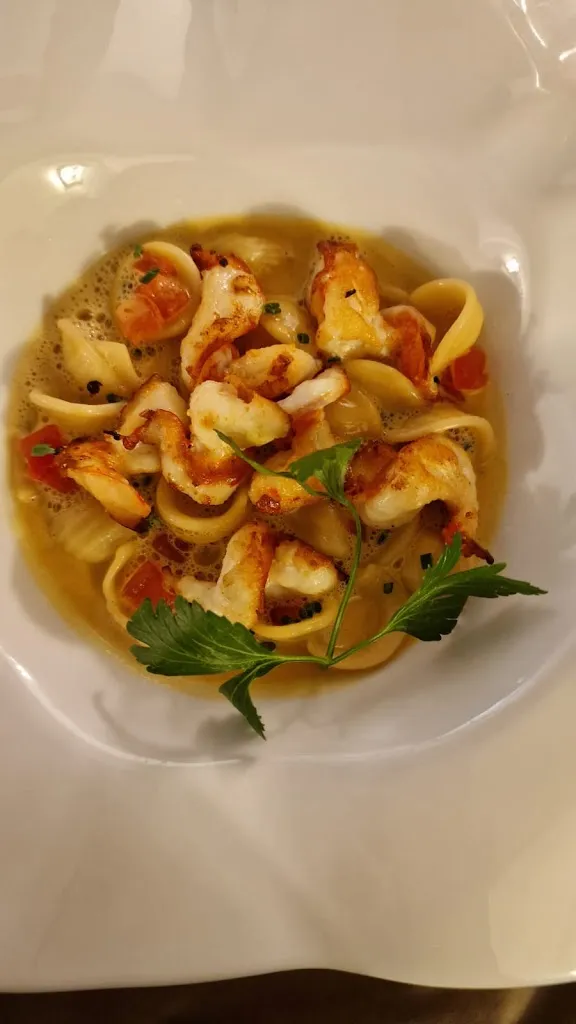 Patric Mackenzie_L'Amandier_Fréjus_recensione