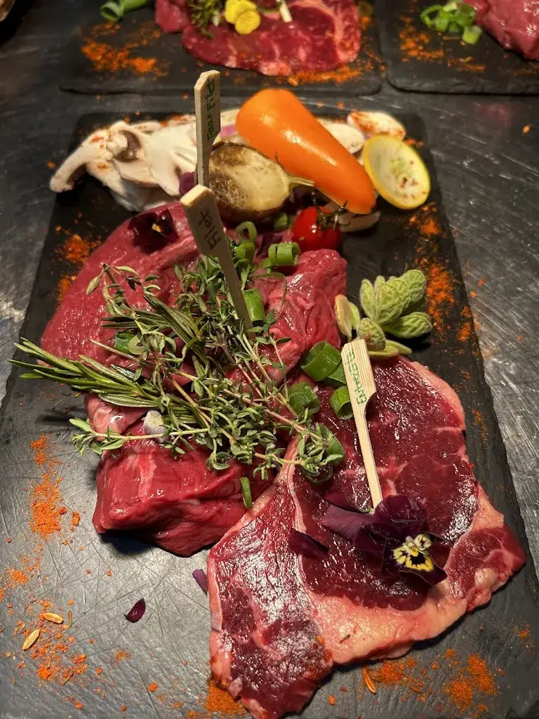 Le Bœuf sur le Quai d'Agrippa_Fréjus_slider_image_3